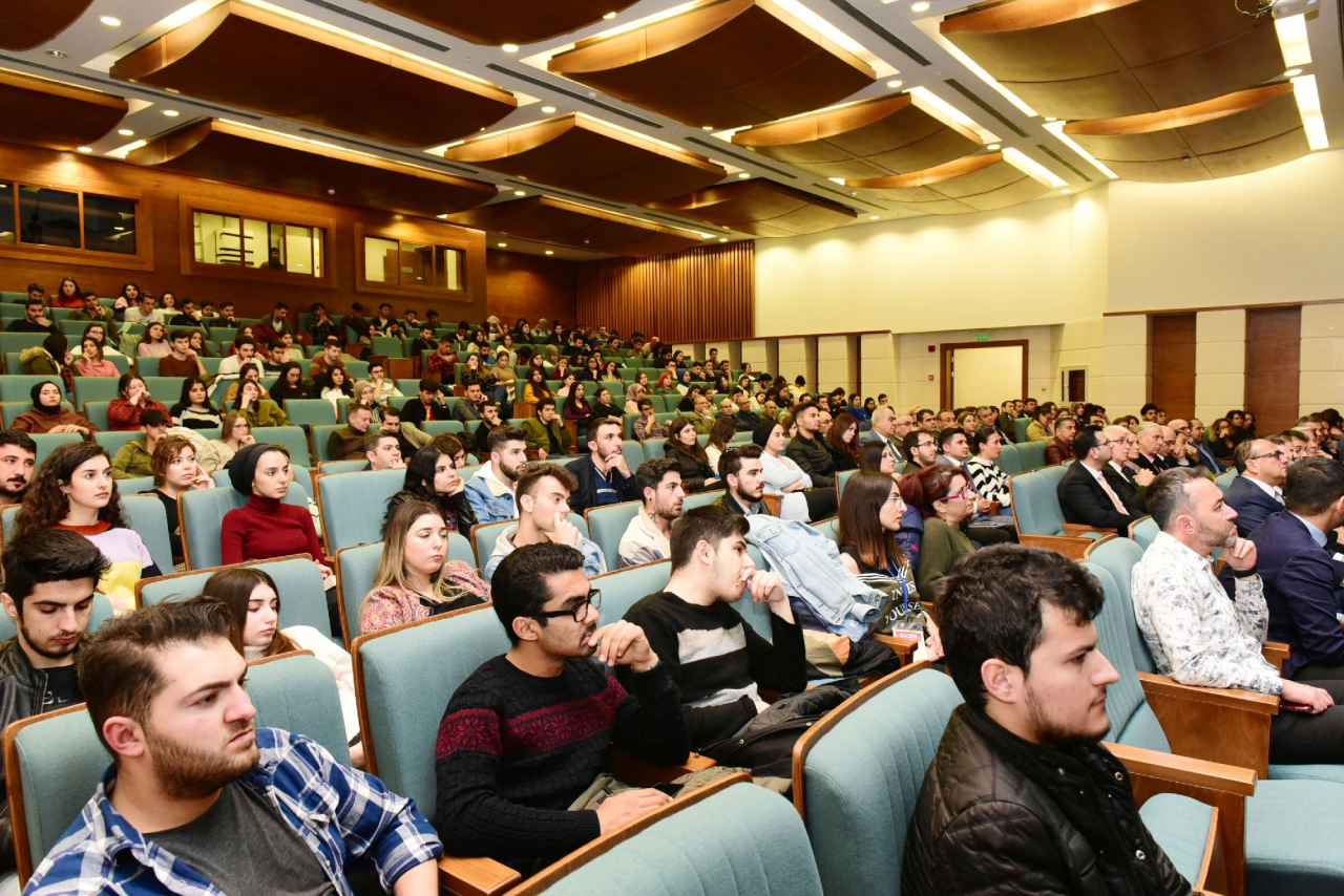 Prof. Dr. Mehmet Sağlam Üniversitemizde Gençlerle Buluştu