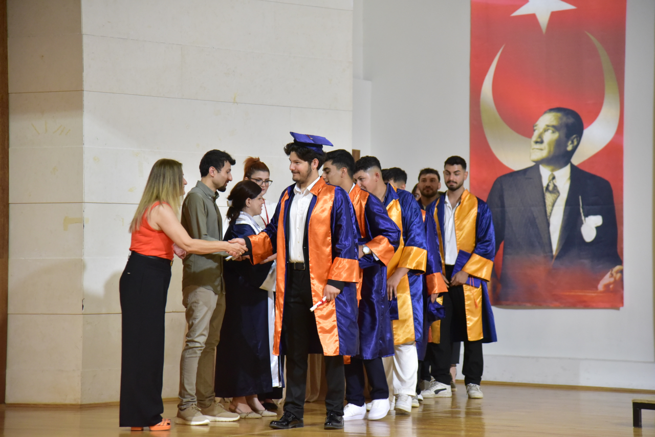 Ula Ali Koçman MYO’da Mezuniyet Coşkusu