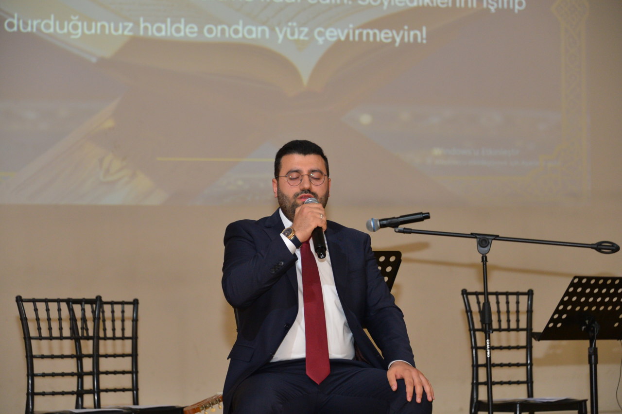İslami İlimler Fakültesi Mezunlarını Uğurladı