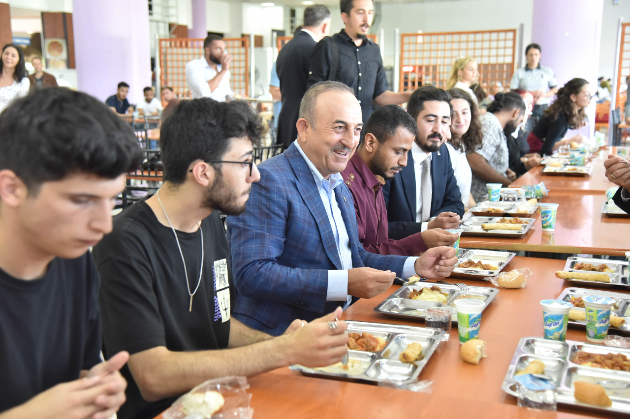 Dışişleri Bakanı Çavuşoğlu MSKÜ’lü Öğrencilerle Buluştu