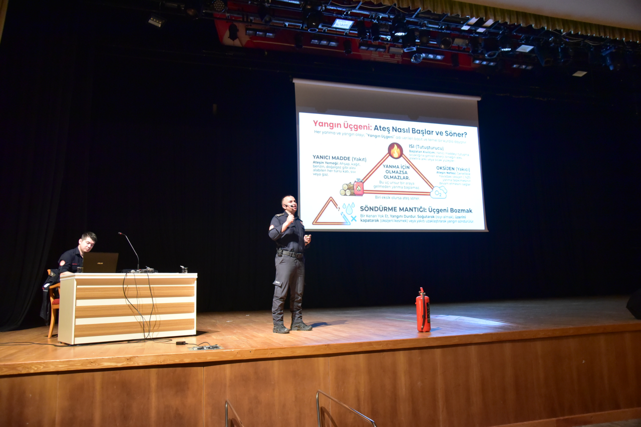 Akademik ve İdari Personele Uygulamalı Yangın Eğitimi