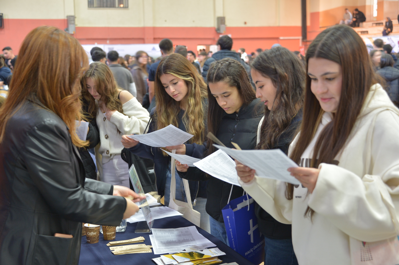MSKÜ, Aydın’da Geleceğini Planlayan Gençlerle Bir Araya Geldi