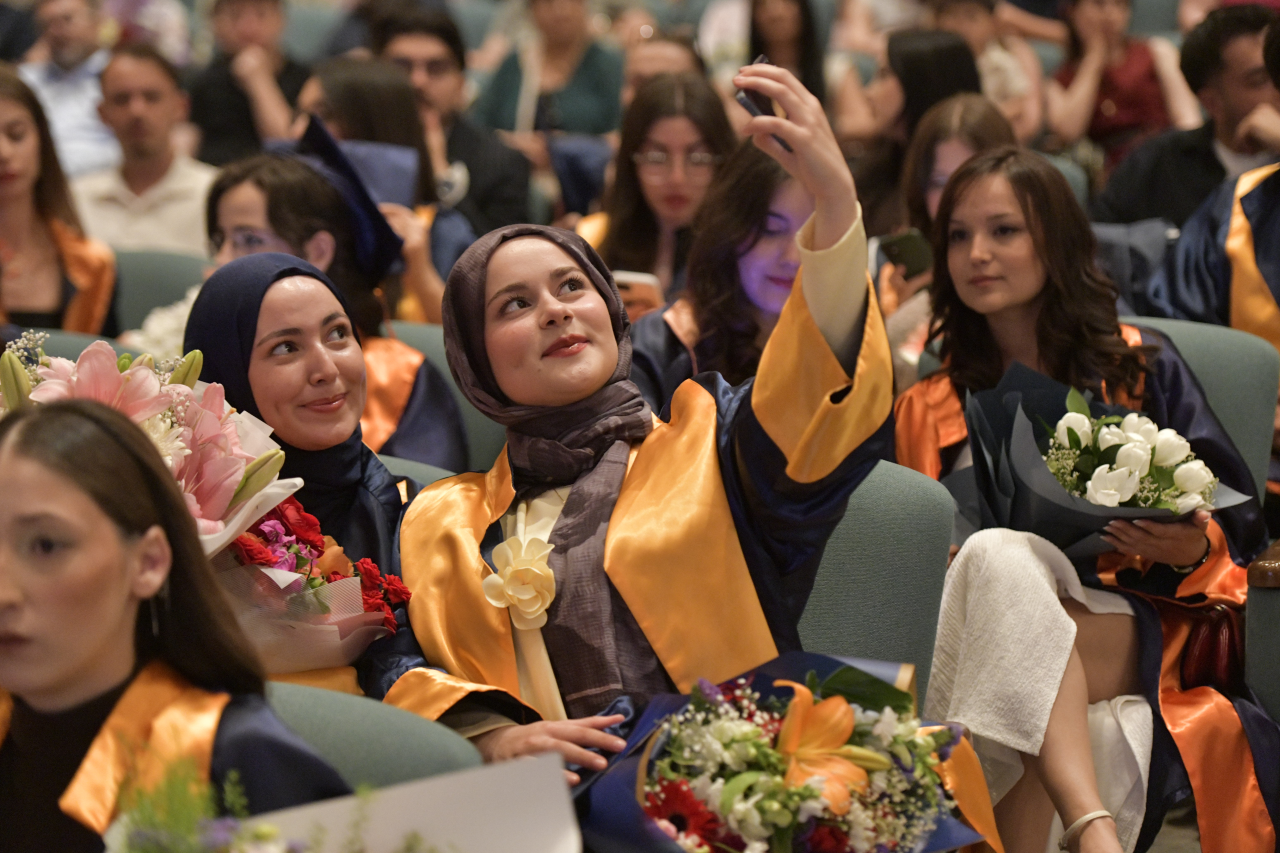 Fen Fakültesi’nde Mezuniyet Heyecanı Yaşandı