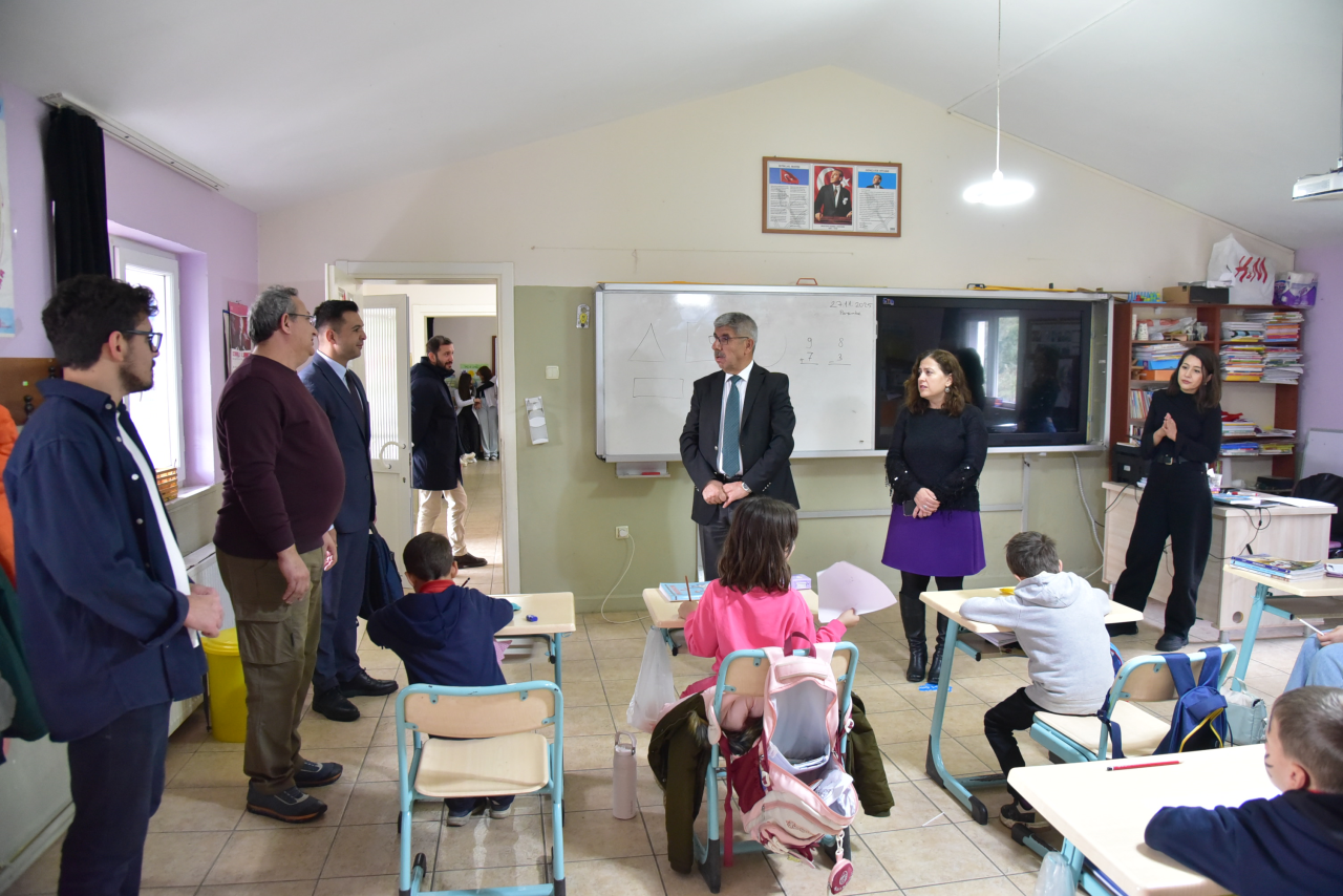 MSKÜ Toplumla Buluşmayı Sürdürüyor: Çıtlık İlkokulu’nda Kapsamlı Sağlık ve Eğitim Desteği