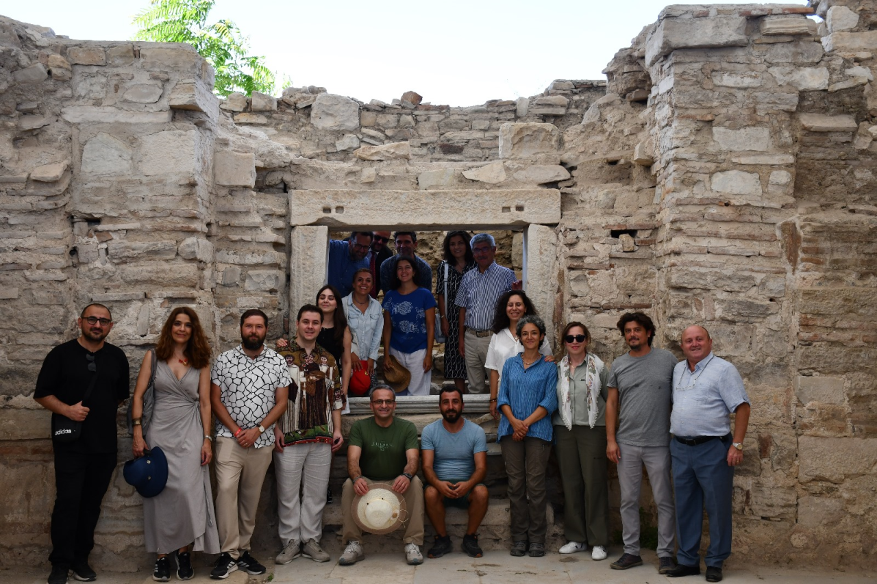 Prof. Dr. Turhan Kaçar, Kadıkalesi (Anaia) Kazı Alanında İncelemelerde Bulundu