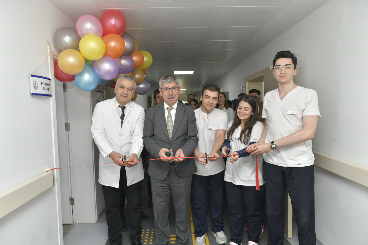 Diş Hekimliği Fakültesi’nde Pedodonti Kliniği Hizmete Girdi