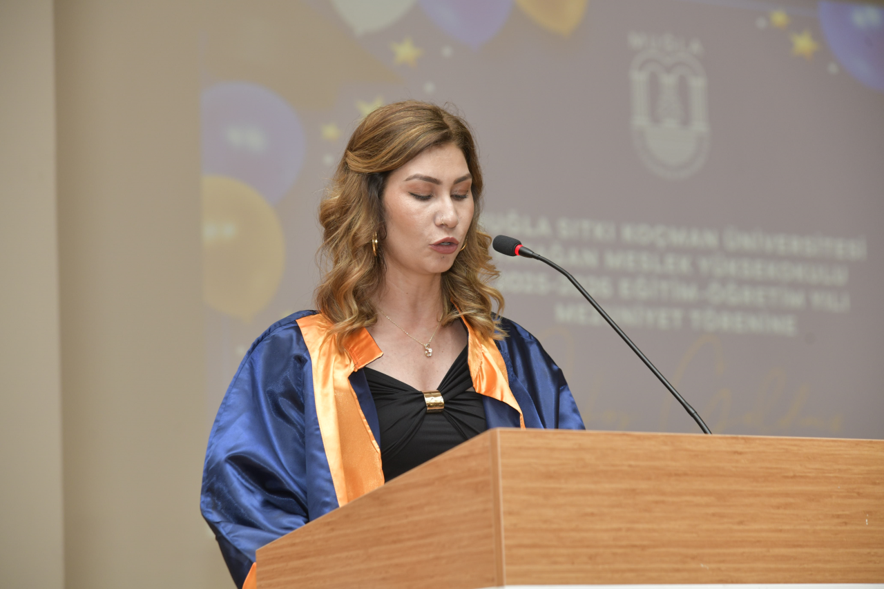 Yatağan MYO Öğrencileri Mezuniyet Sevinci Yaşadı