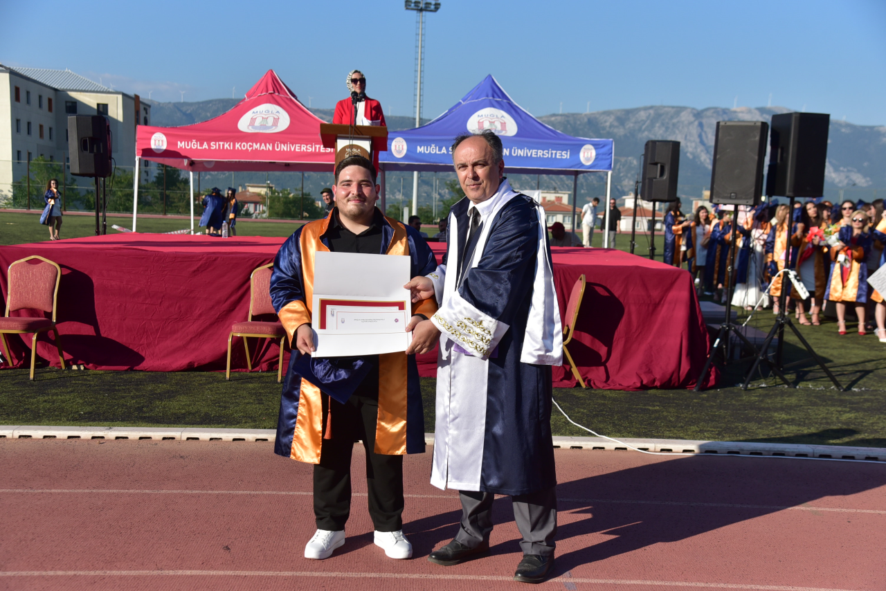 Geleceğin Öğretmenleri MSKÜ’den Mezun Oldu