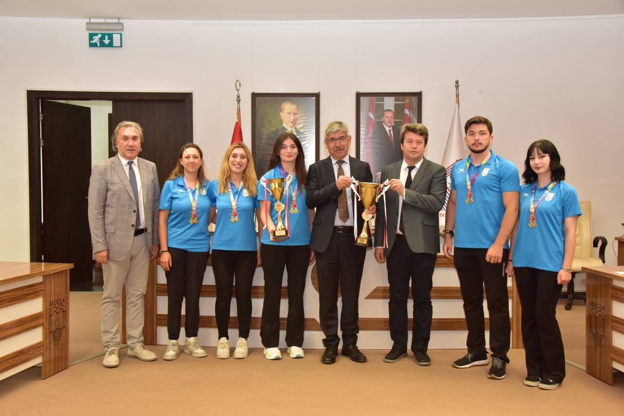 Rektör Prof. Dr. Kaçar, Şampiyon Sporcuları Ağırladı