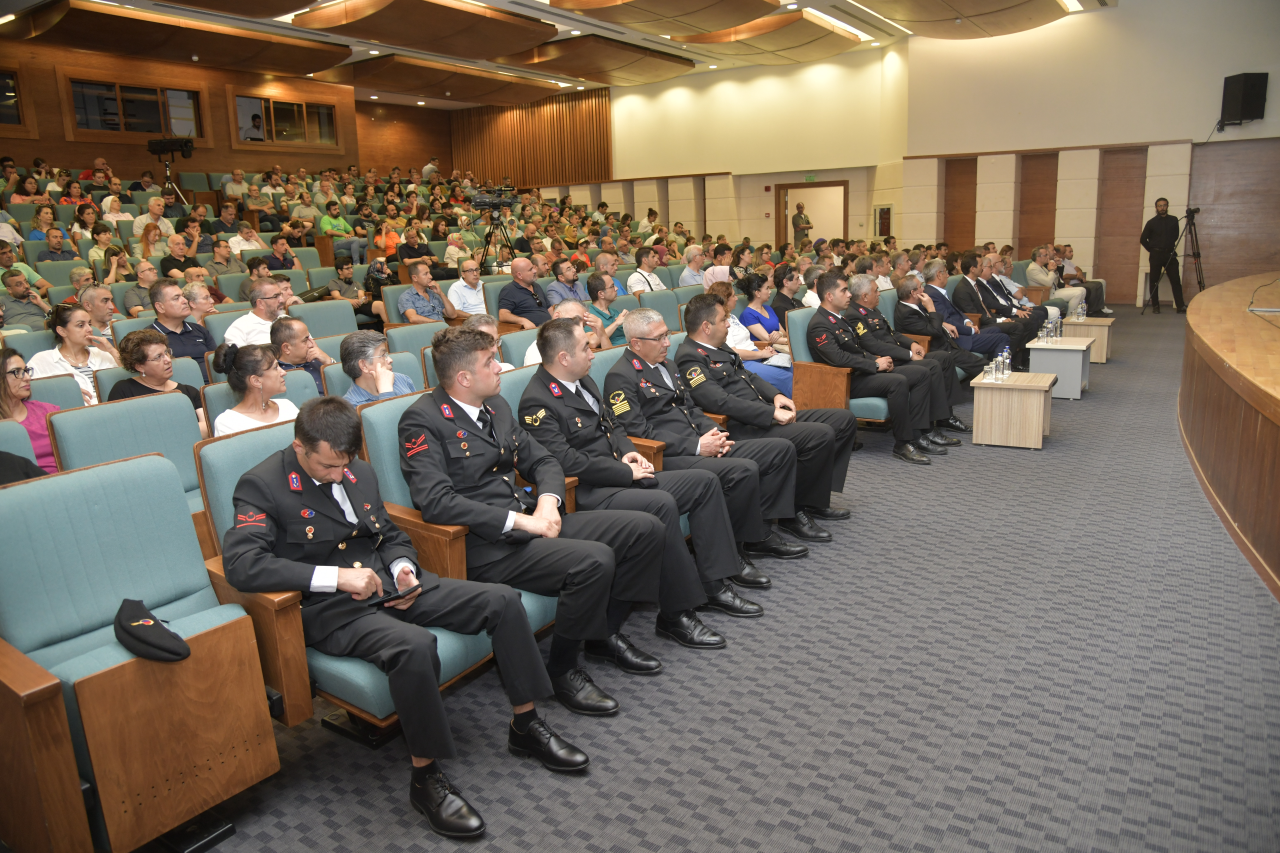 MSKÜ’de 15 Temmuz Sivil-Asker İlişkileri Konferansı Düzenlendi