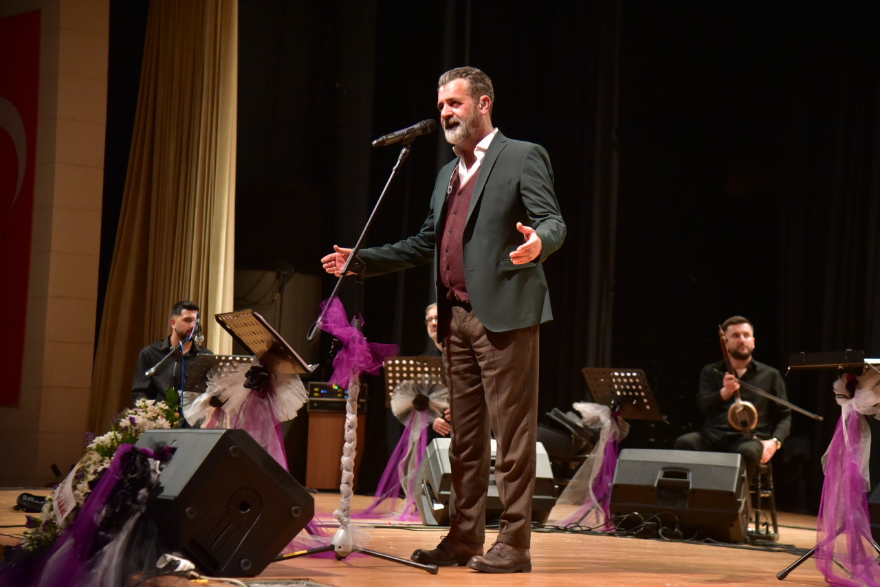 MSKÜ’de Türkü Dolu Gece: Hüseyin Turan Muğlalılarla Buluştu