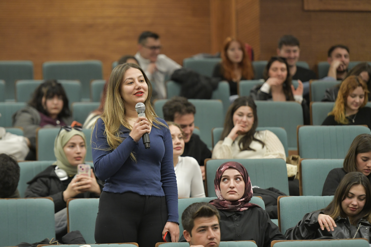 MSKÜ’de Gençlik Yılı Söyleşisi: Rektör Kaçar Öğrencilerle Buluştu
