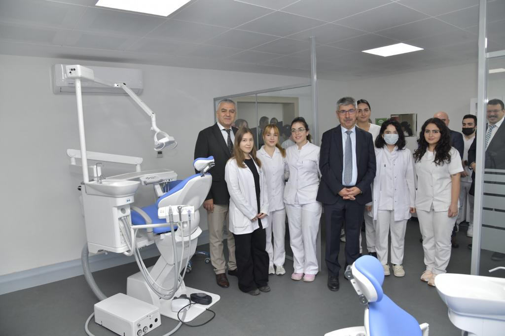 MSKÜ’de Ortodonti Kliniği Açıldı