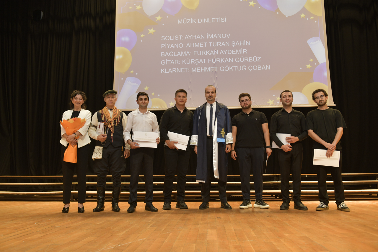 Fen Fakültesi’nde Mezuniyet Heyecanı Yaşandı