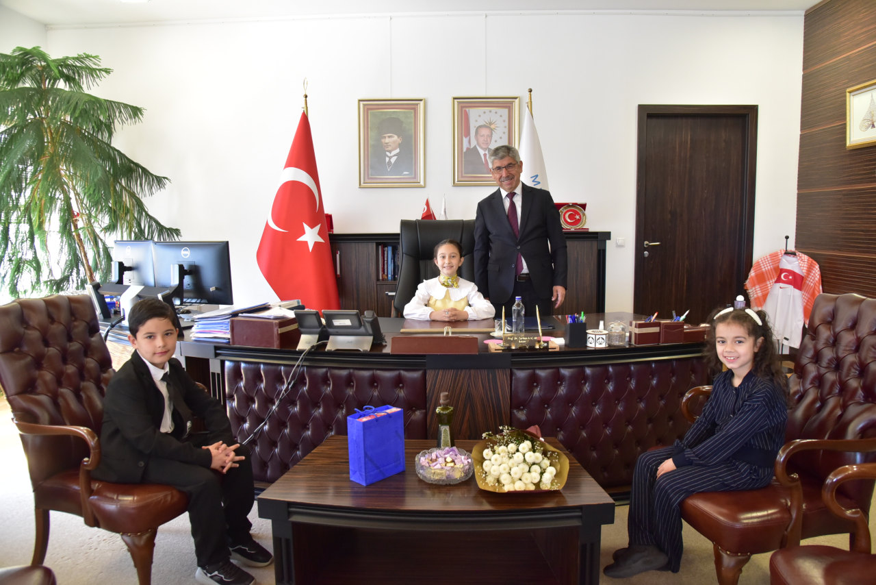 MSKÜ’de Anlamlı Devir Teslim: Rektörlük Makamı Çocuklara Emanet