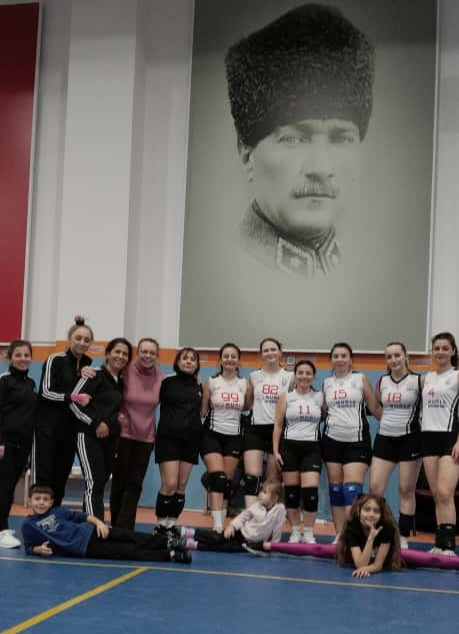 MSKÜ Veteran Kadın Voleybol Takımı Cumhuriyet Kupası’nın Sahibi