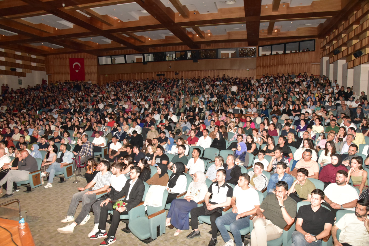 MSKÜ’de Türkü Dolu Gece: Hüseyin Turan Muğlalılarla Buluştu