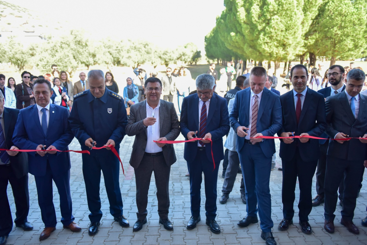 Milas’ta Beyaz Önlük Giyme Töreni ve Hizmet Binalarının Açılışı Gerçekleştirildi
