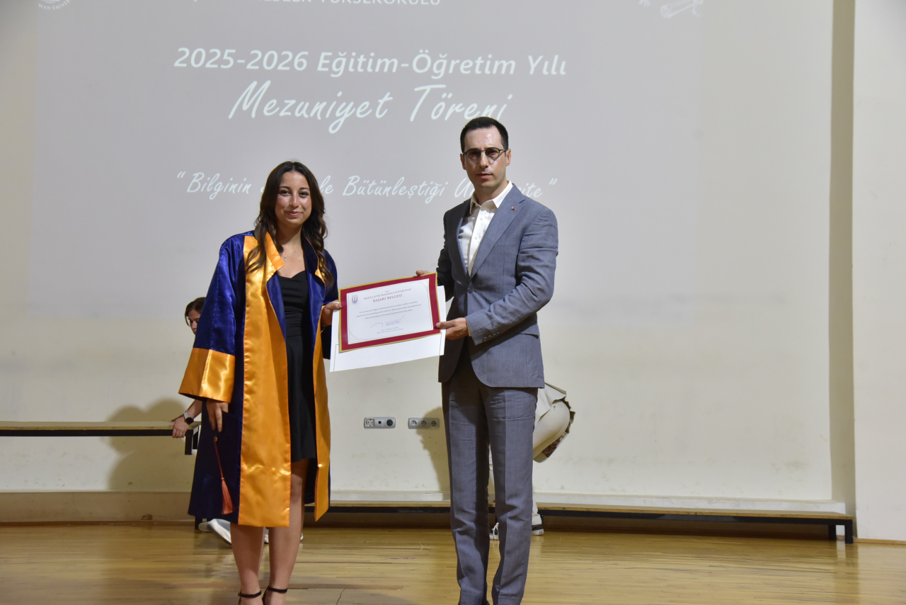 Ula Ali Koçman MYO’da Mezuniyet Coşkusu