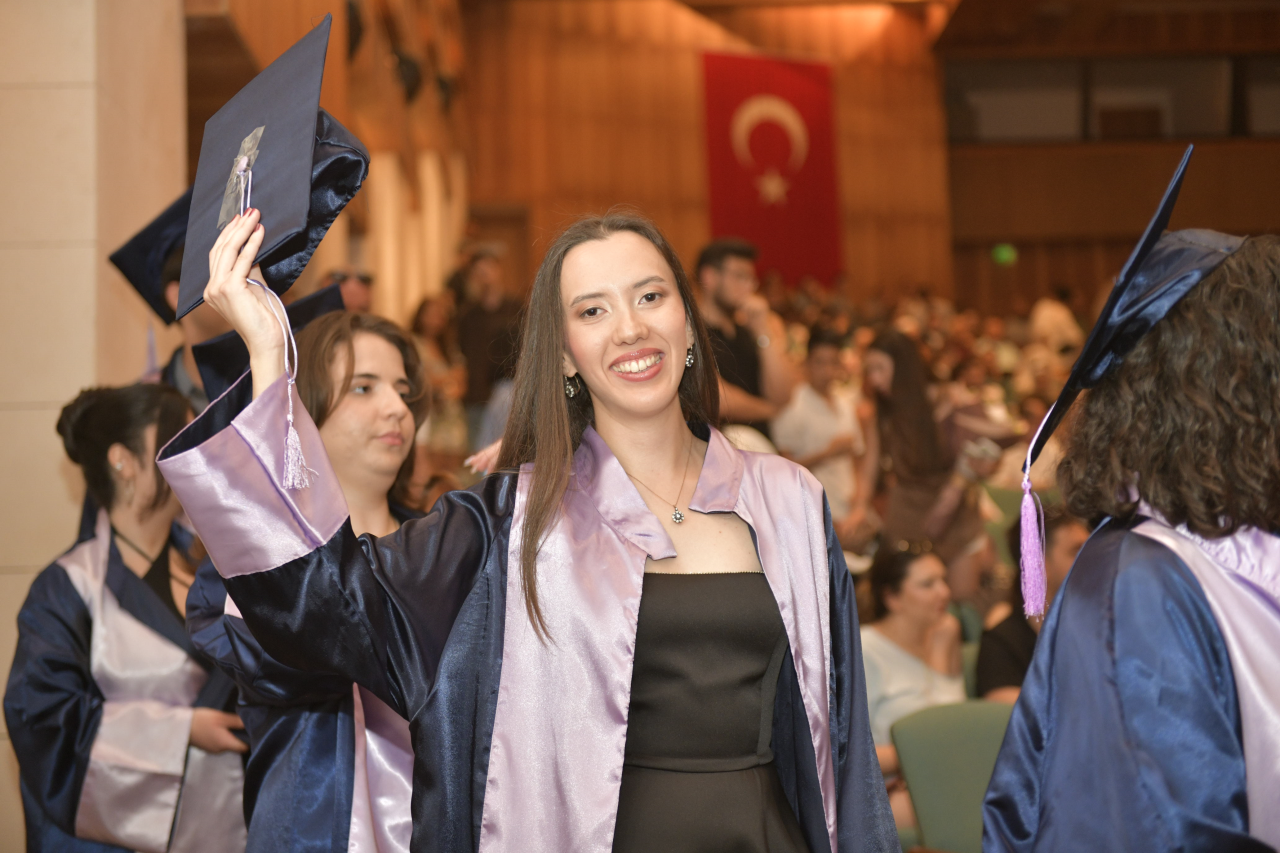 Tıp Fakültesi Geleceğin Hekimlerini Uğurladı
