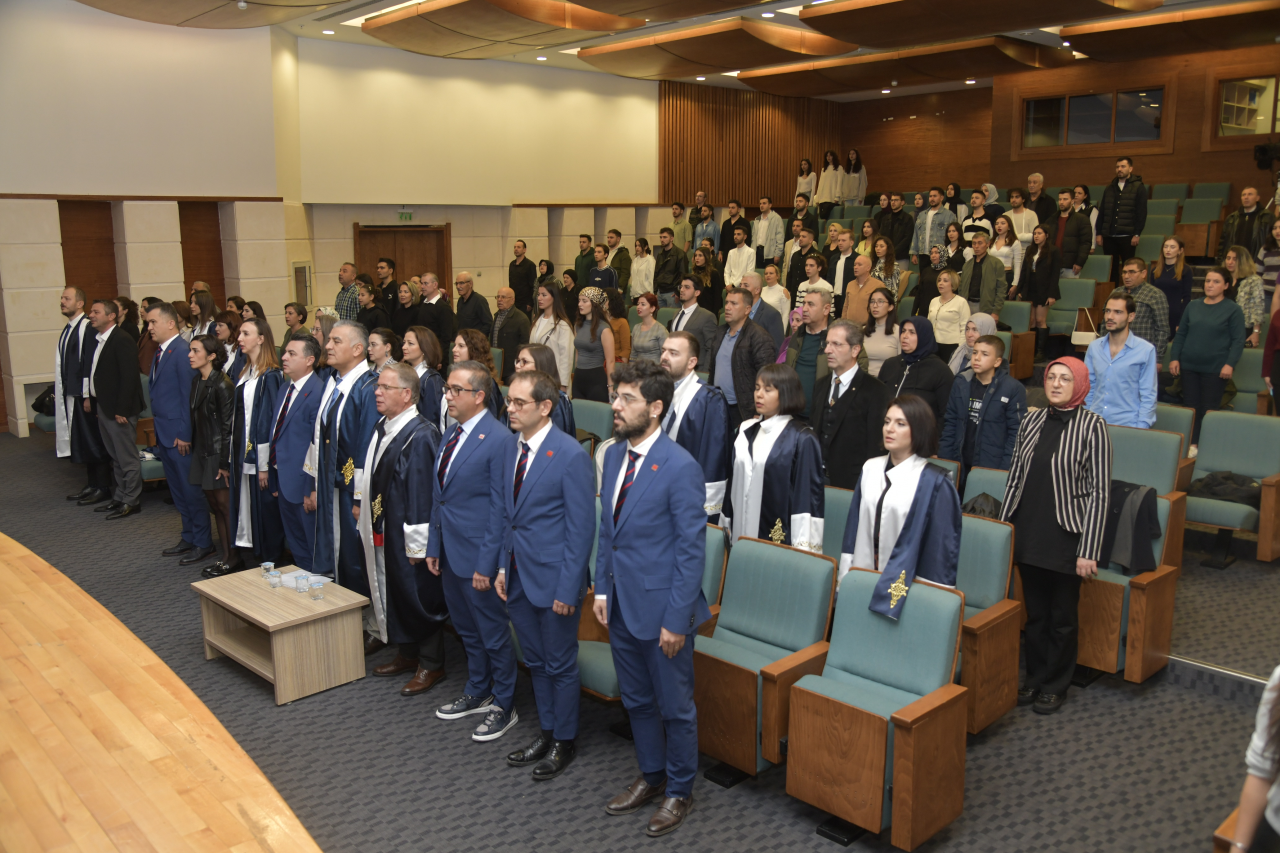 MSKÜ Diş Hekimi Adayları Beyaz Önlüklerini Giydi 