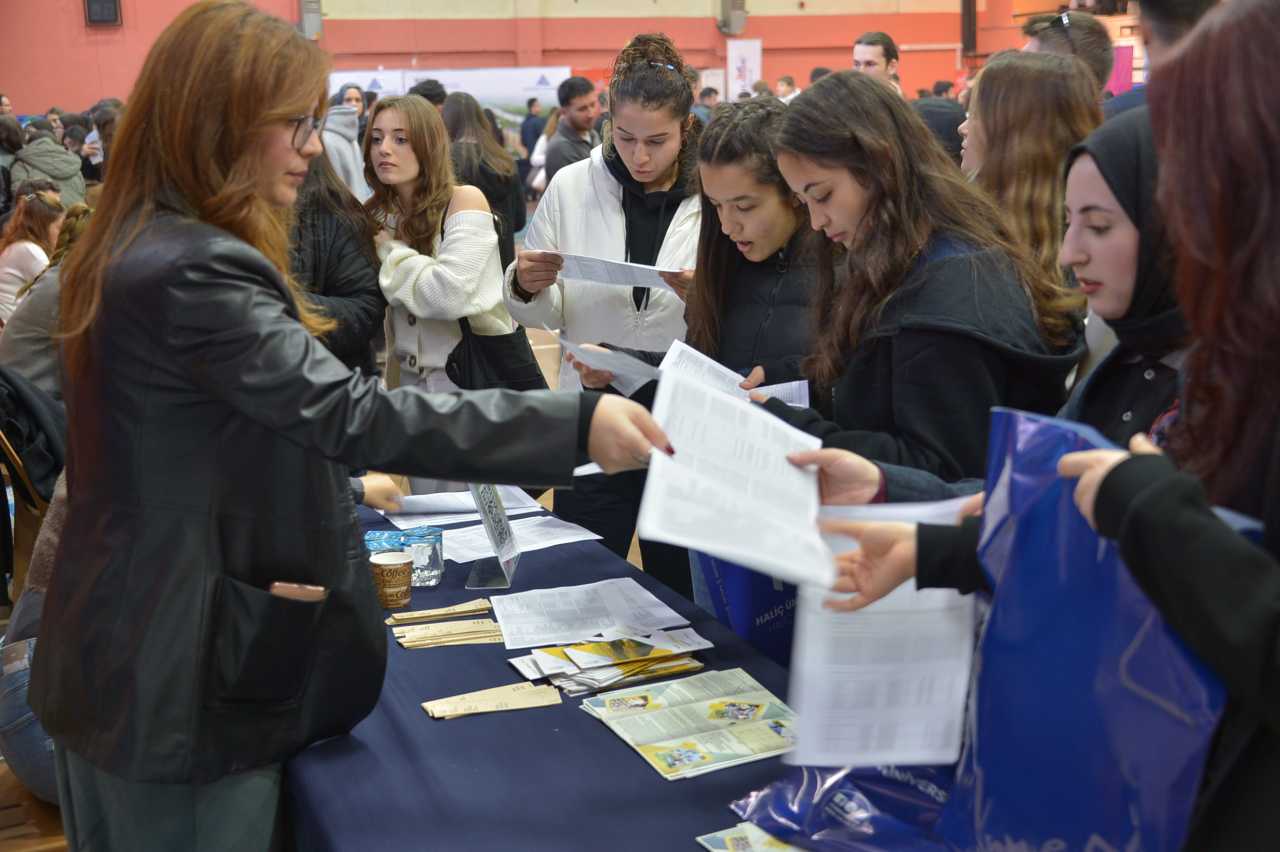 MSKÜ, Aydın’da Geleceğini Planlayan Gençlerle Bir Araya Geldi