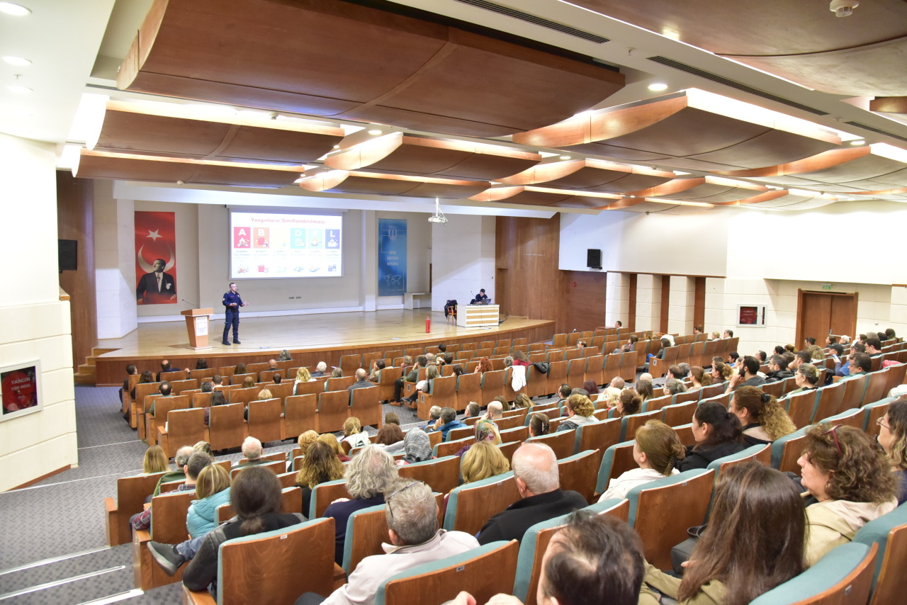 Akademik ve İdari Personele Uygulamalı Yangın Eğitimi
