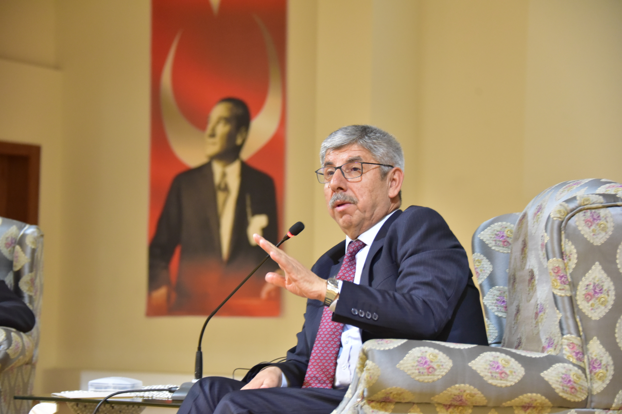 MSKÜ’de Gençlik Yılı Söyleşisi: Rektör Kaçar Öğrencilerle Buluştu