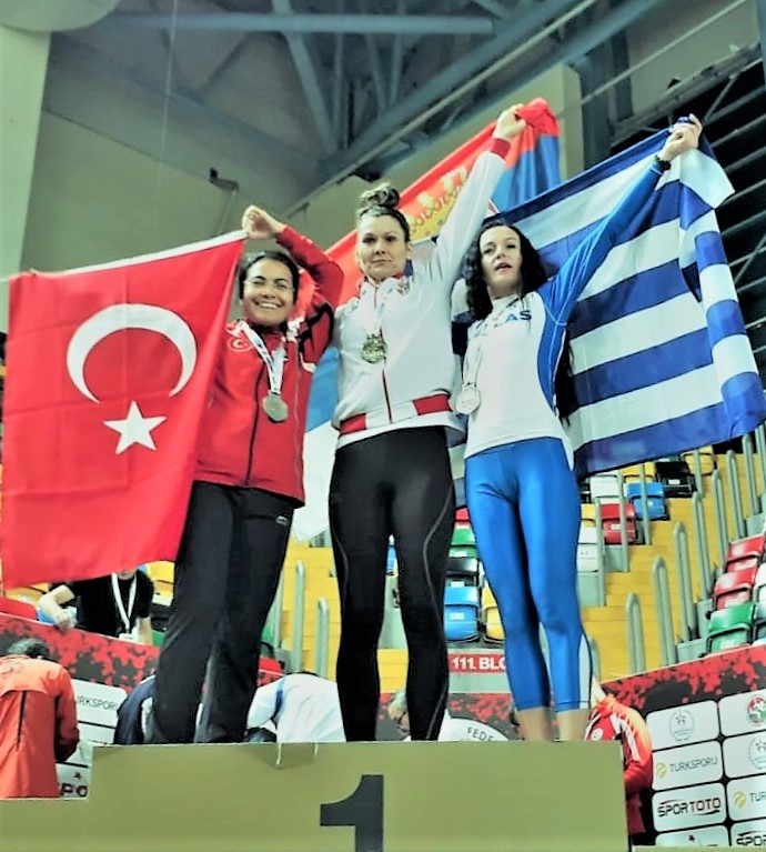Öğretim Elemanlarımız ve Öğrencilerimiz Balkan Master Salon Atletizm Şampiyonasında Göğsümüzü Kabarttı