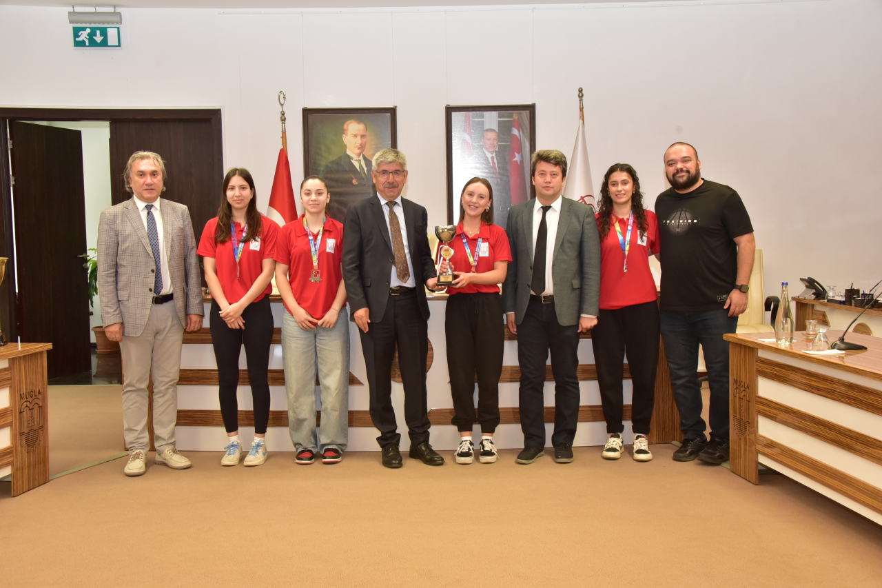 Rektör Prof. Dr. Kaçar, Şampiyon Sporcuları Ağırladı