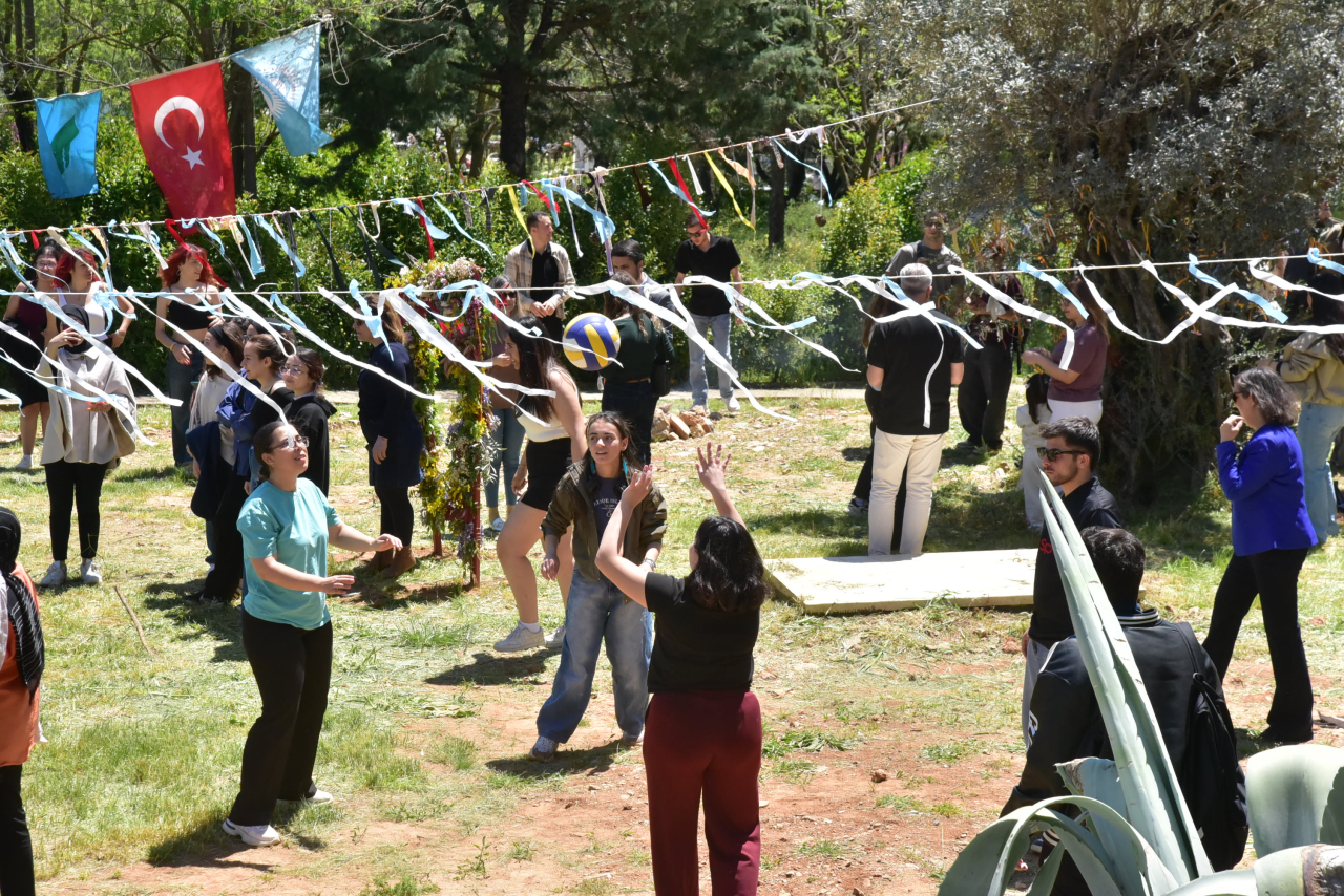 MSKÜ’de Hıdırellez Coşkusu Yaşandı