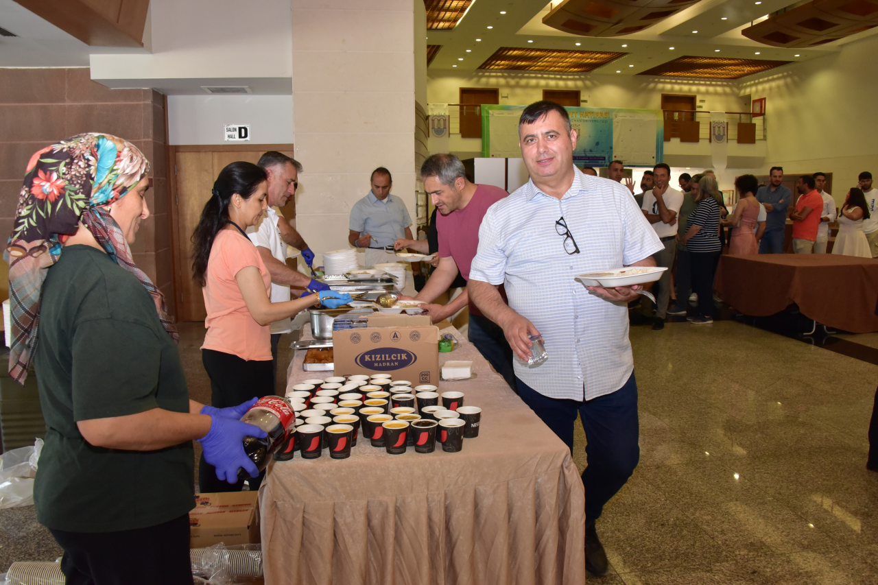 Muğla Sıtkı Koçman Üniversitesi’nde Mezunlar Buluşması Heyecanı