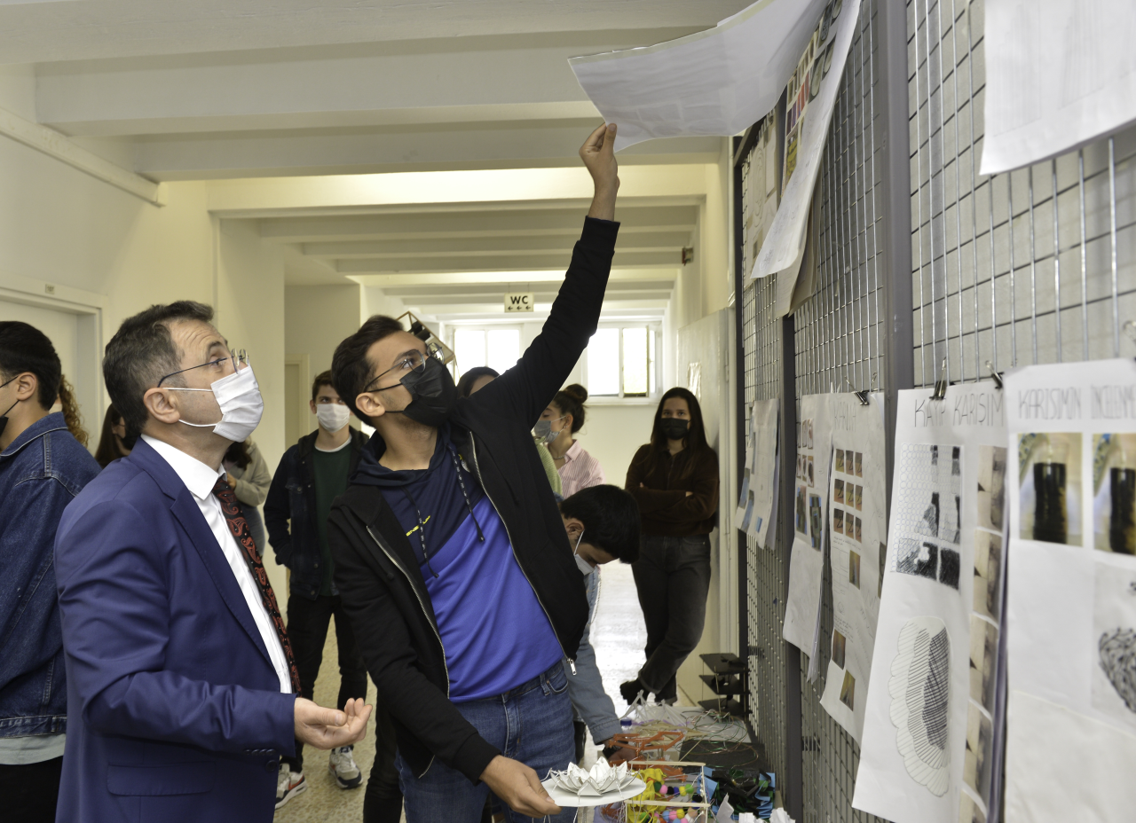 Mimarlık Fakültesi Öğrencilerinin "Karışım" Sergisi Açıldı