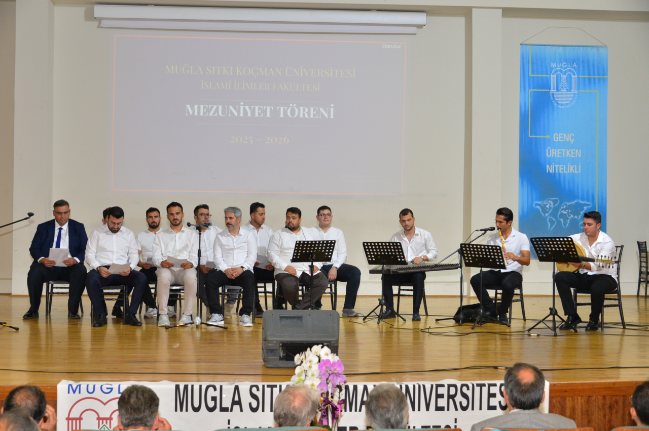İslami İlimler Fakültesi Mezunlarını Uğurladı