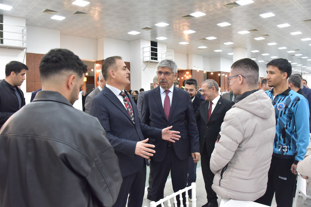 MSKÜ’de Ramazan Sofrası: Öğrenciler ve Protokol Aynı Sofrada