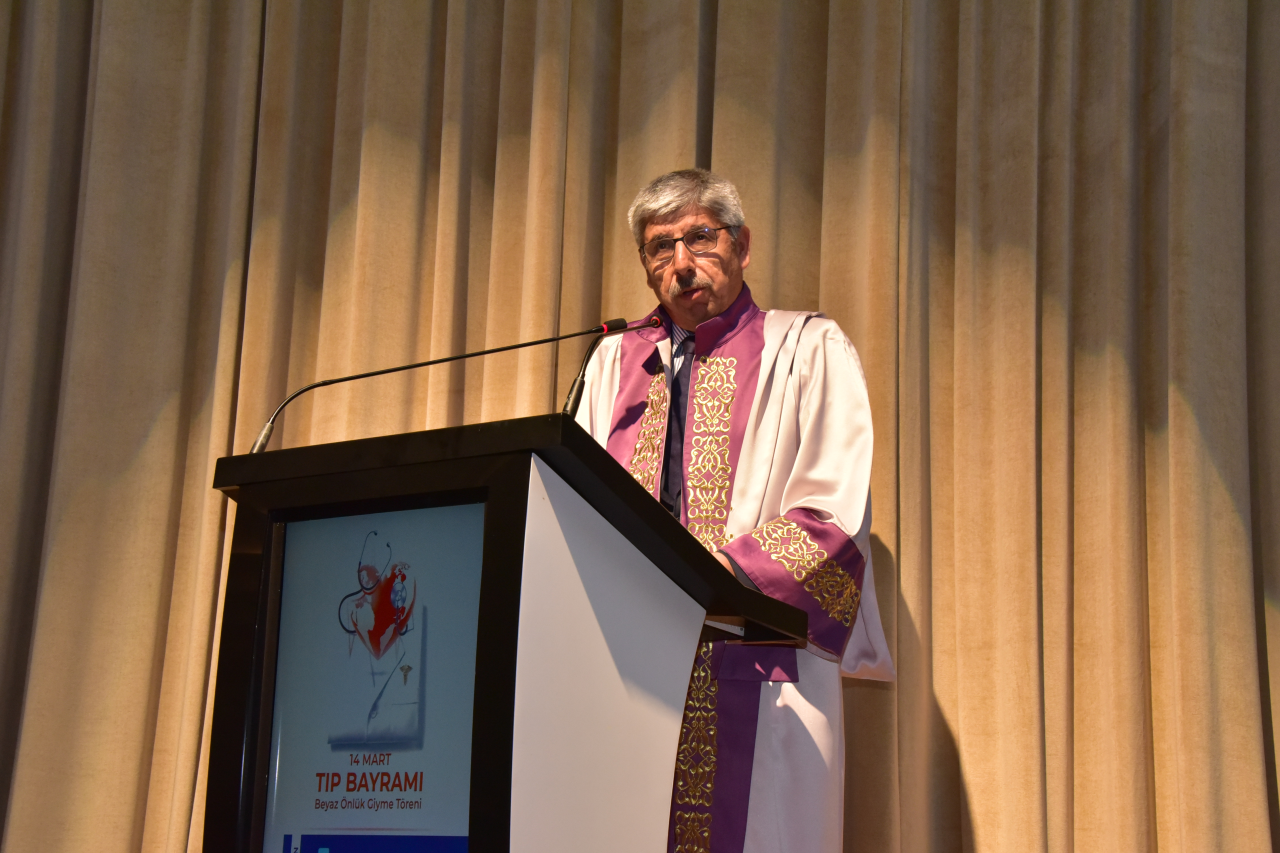 MSKÜ’de Beyaz Önlük Heyecanı: Geleceğin Hekimleri Mesleğe İlk Adımını Attı