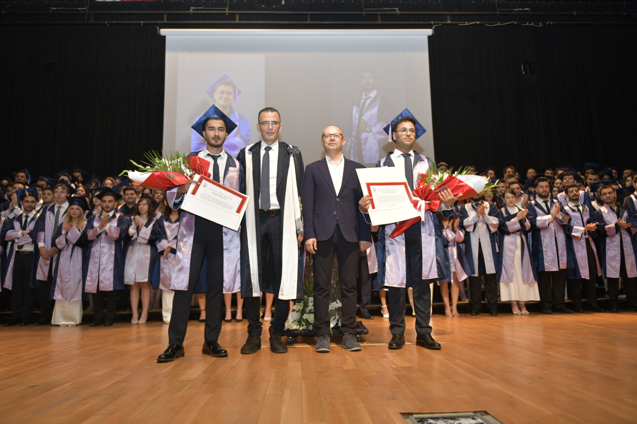 Tıp Fakültesi Geleceğin Hekimlerini Uğurladı