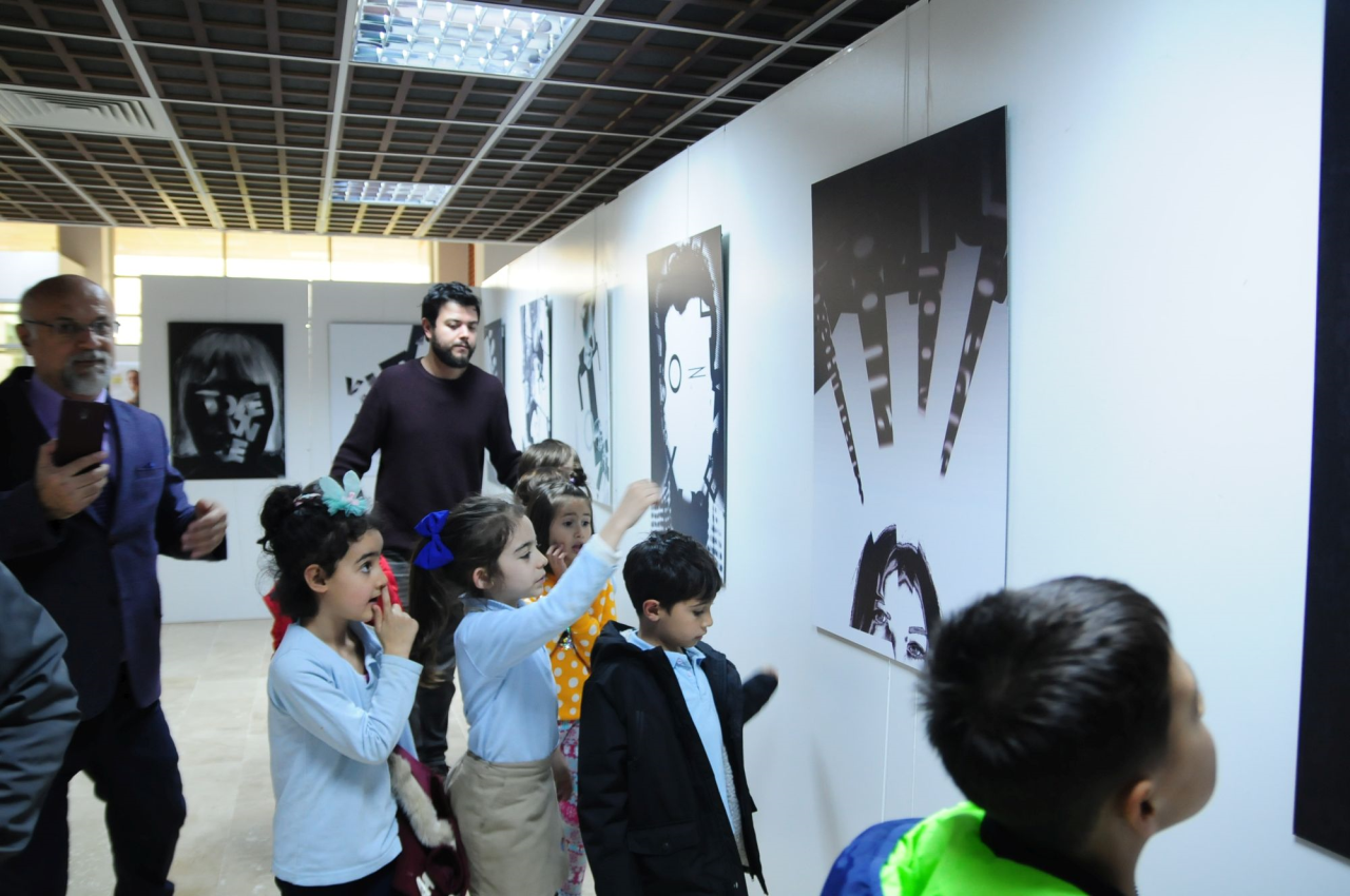 Foto-Tipo Sergisi Sanatseverlerin Ziyaretine Açıldı