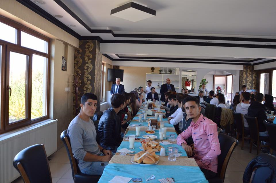 Kavaklıdere Şehit Mustafa Alper MYO Öğrencilerine Öğle Yemeği