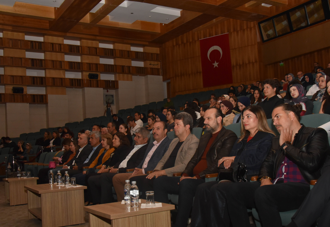 “Her Telden Her İlden” Konser ekibi 4. kez MSKÜ’de Dinleyicileriyle Buluştu