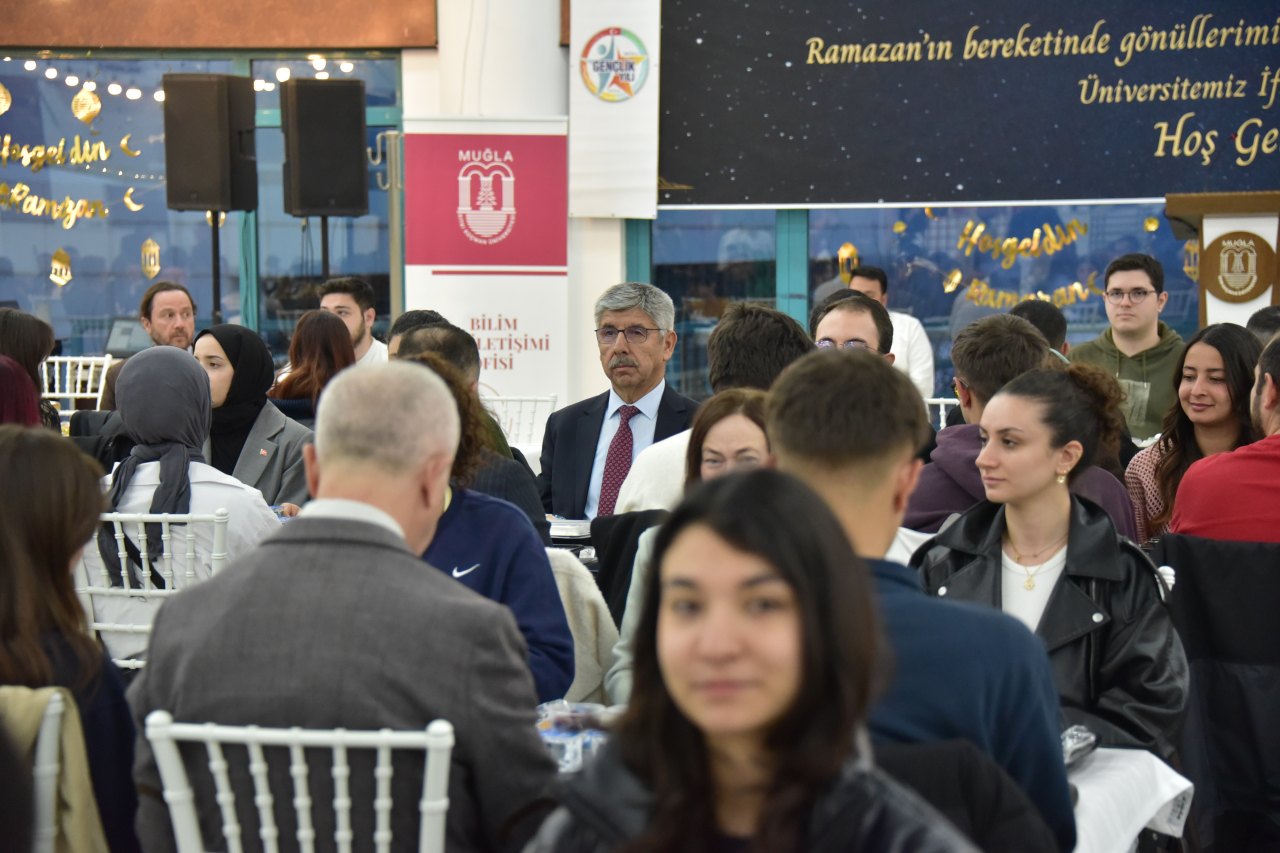 MSKÜ’de Ramazan Sofrası: Öğrenciler ve Protokol Aynı Sofrada
