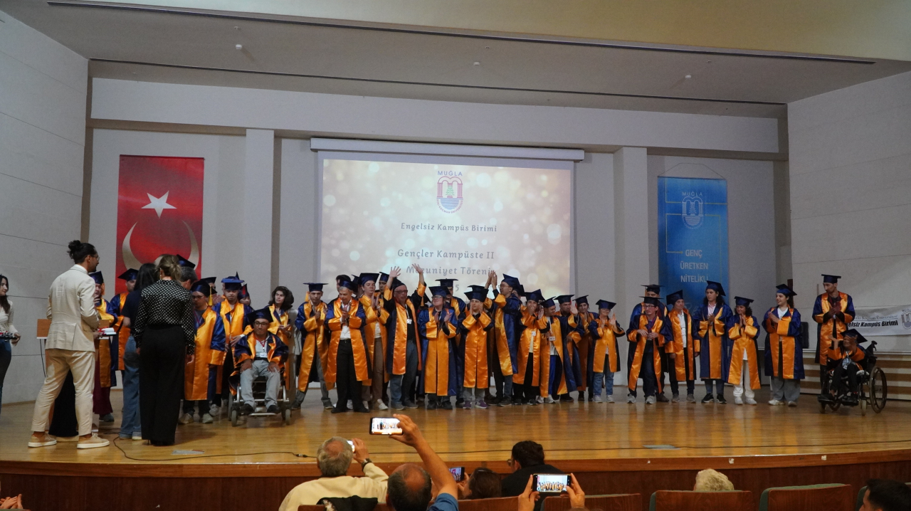 MSKÜ’de Özel Öğrencilere Temsili Mezuniyet Töreni