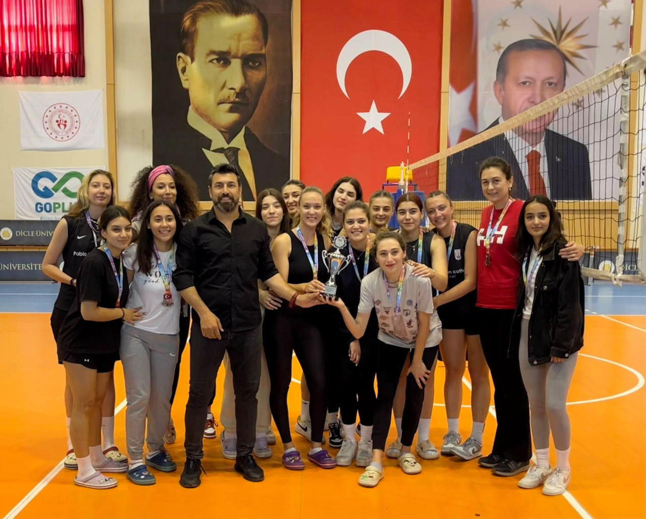 MSKÜ Kadın Voleybol Takımı Süper Lig