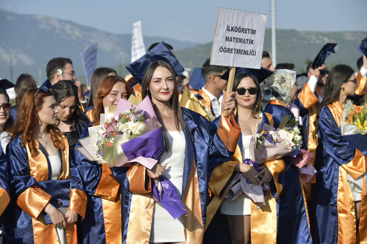 MSKÜ’lü Geleceğin Öğretmenleri Mezun Oldu