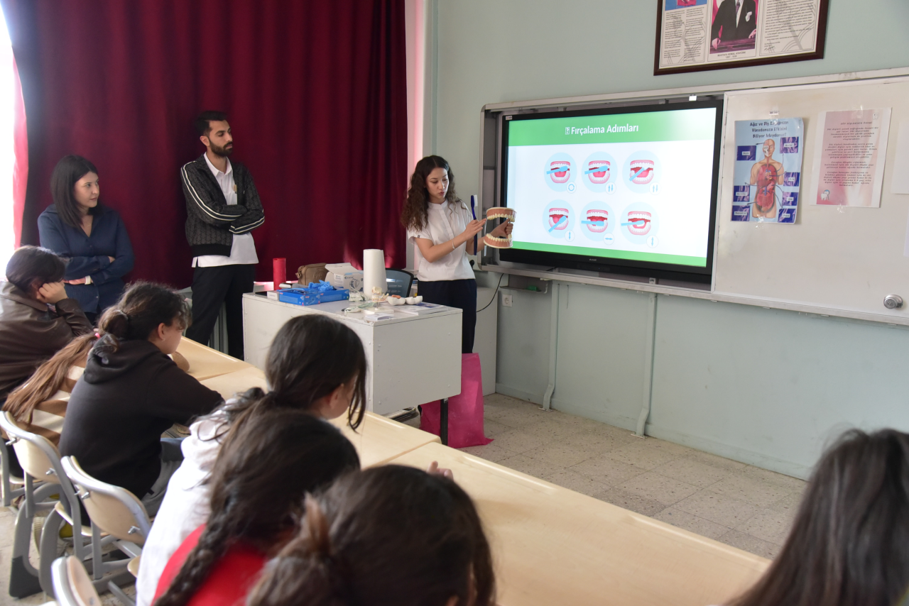 MSKÜ’nün “Birlikte Gelişim Programı” Gazeller’de Devam Etti