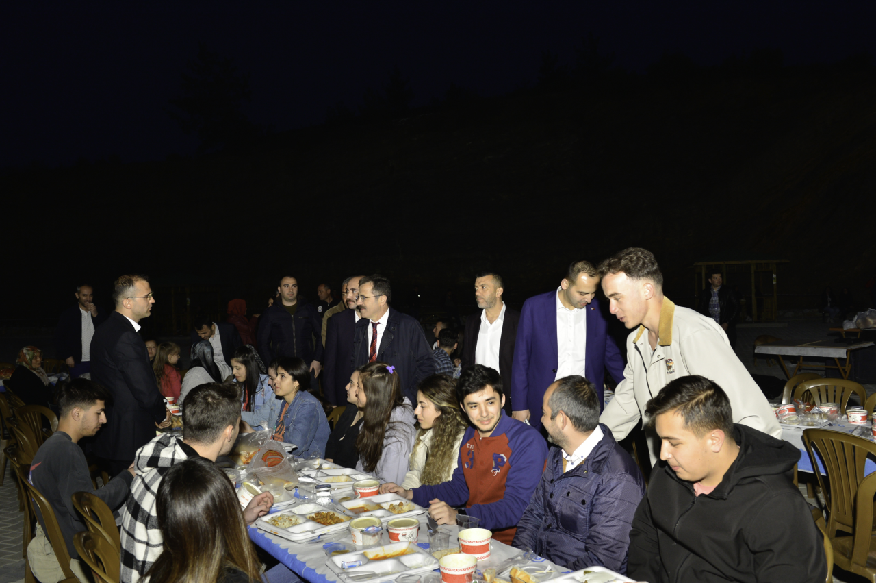 Kavaklıdere Şehit Mustafa Alper Meslek Yüksekokulu’ndan İftar Yemeği 