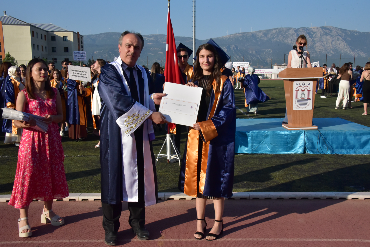 MSKÜ’lü Geleceğin Öğretmenleri Mezun Oldu