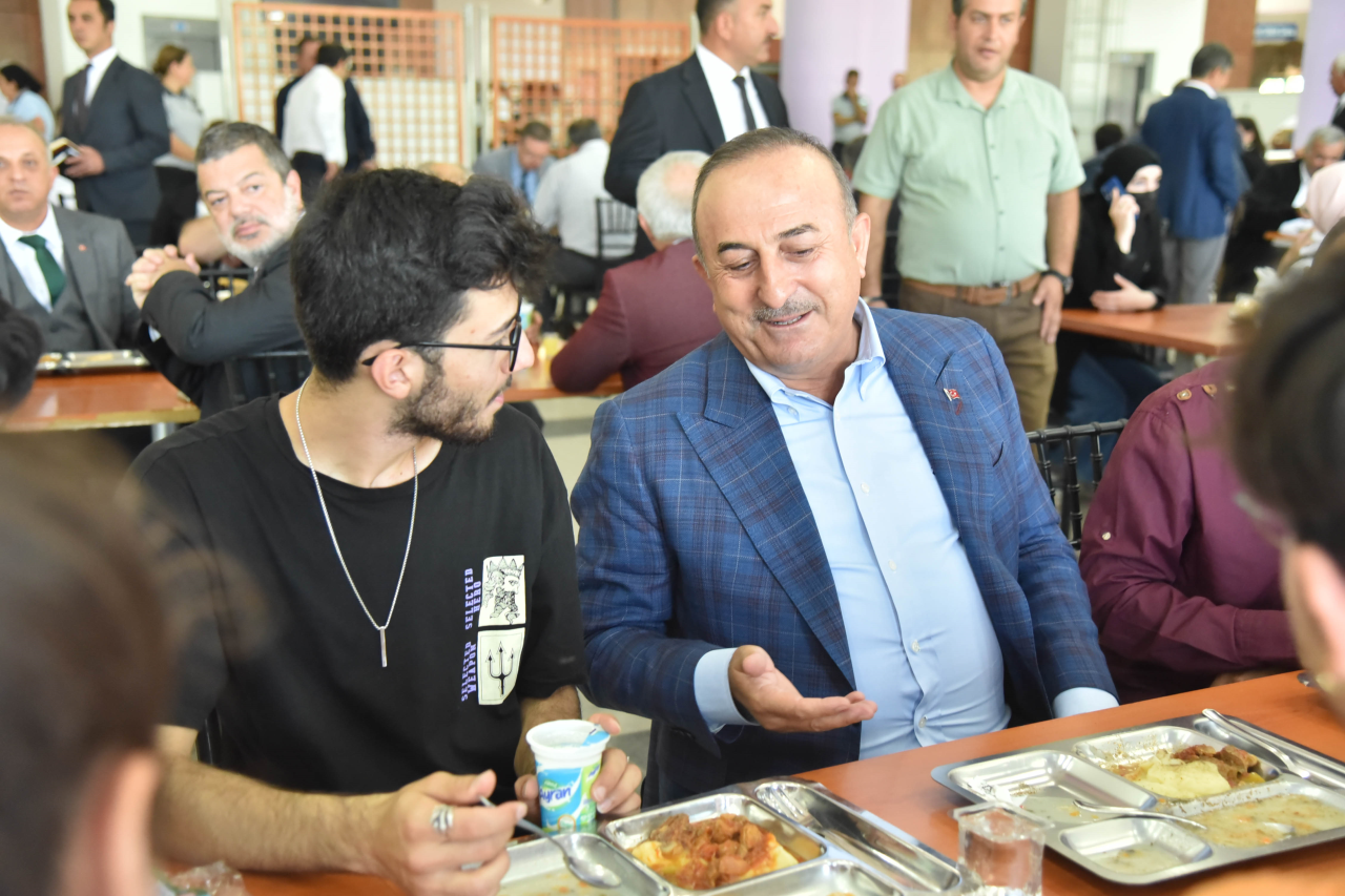 Dışişleri Bakanı Çavuşoğlu MSKÜ’lü Öğrencilerle Buluştu