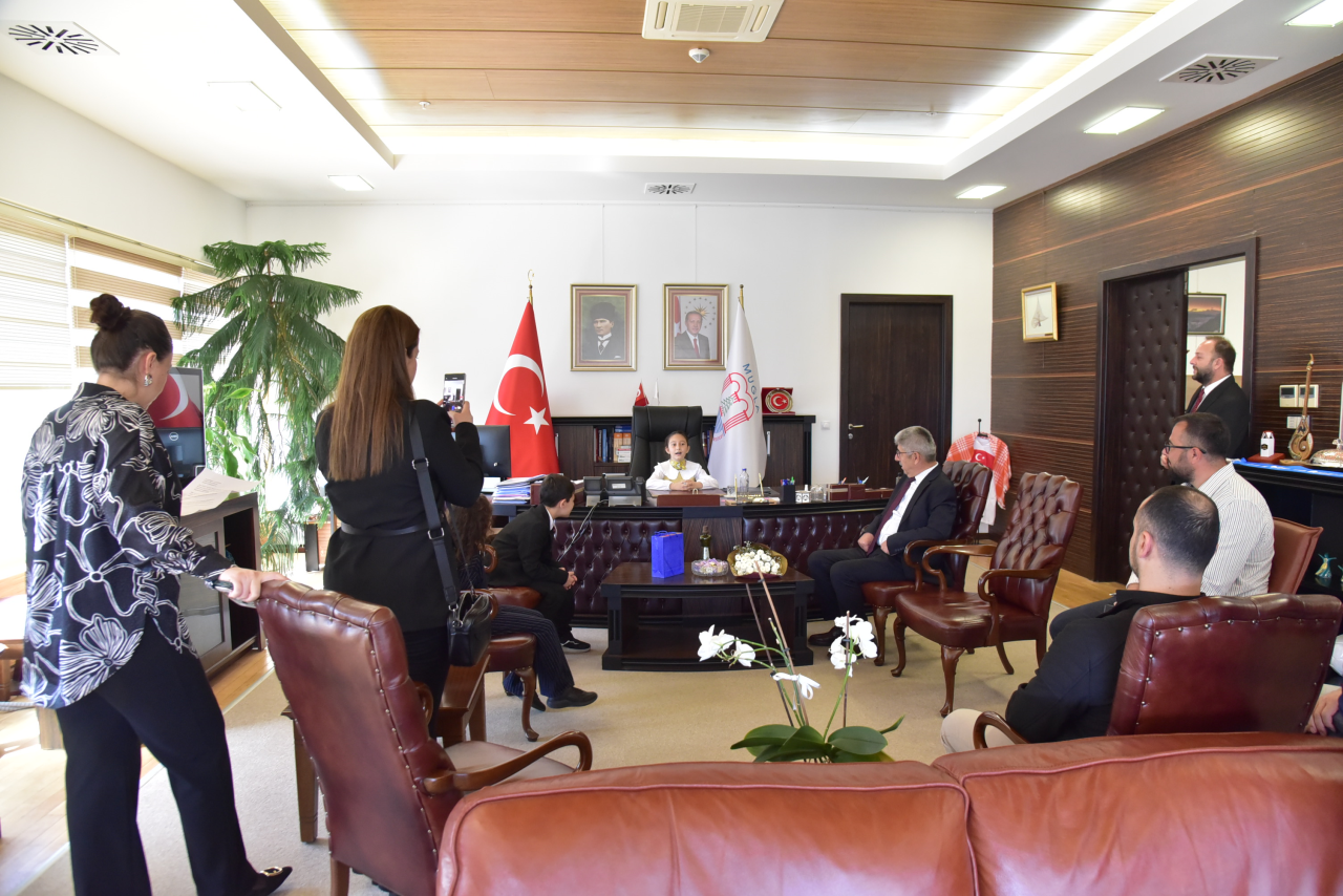 MSKÜ’de Anlamlı Devir Teslim: Rektörlük Makamı Çocuklara Emanet