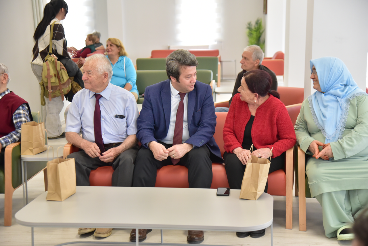 MSKÜ’den Anlamlı Ziyaret: Gençler ve Çınarlar Bir Arada